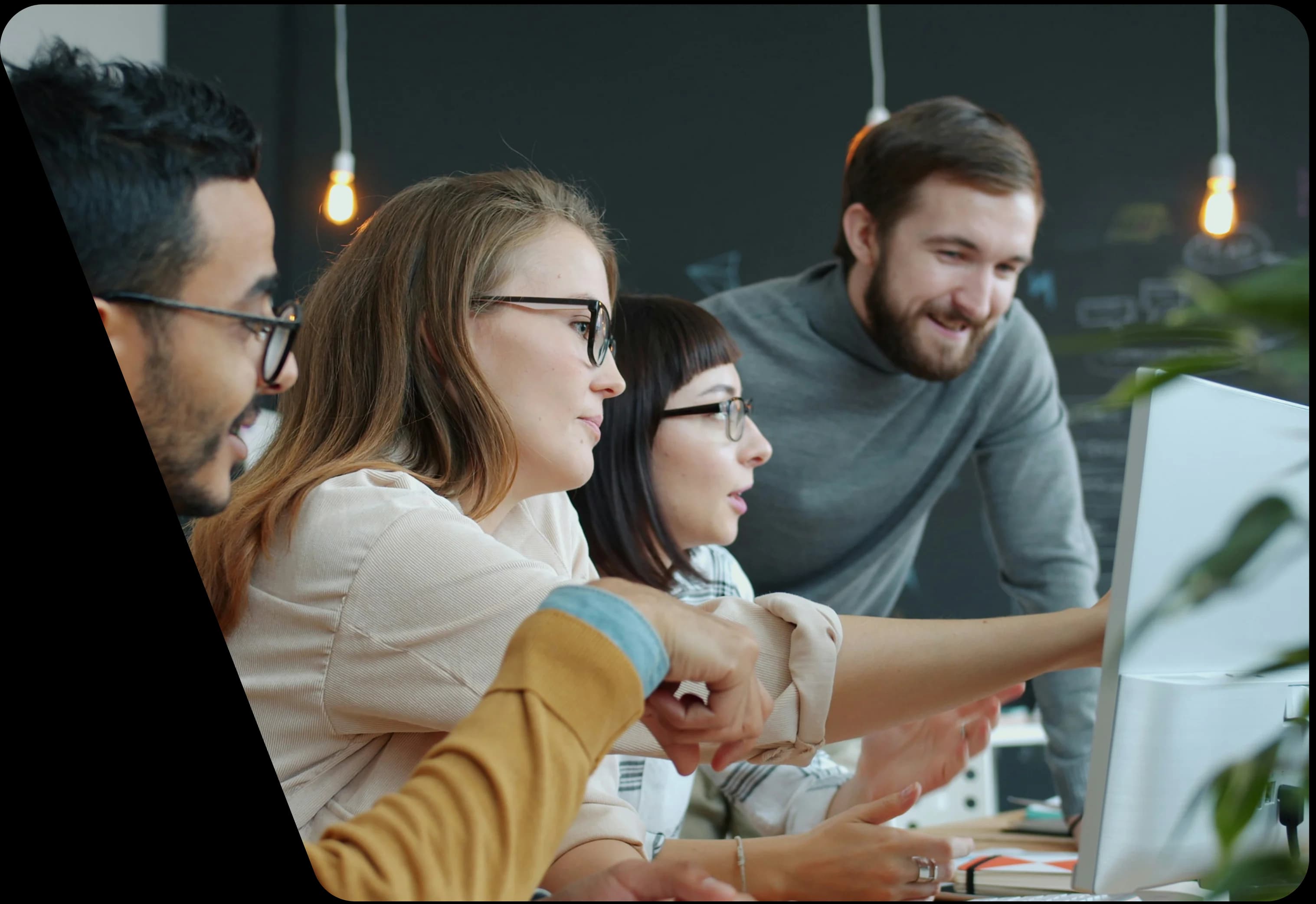 Rinfras team collaborating on enterprise IT and infrastructure projects